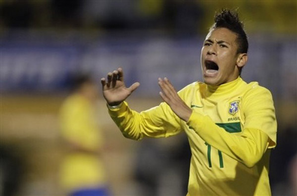 跟队记者：消息人士已经确认奥纳纳不会参加本届非洲杯（随队记者：多方消息证实，奥纳纳将缺席本届非洲杯）