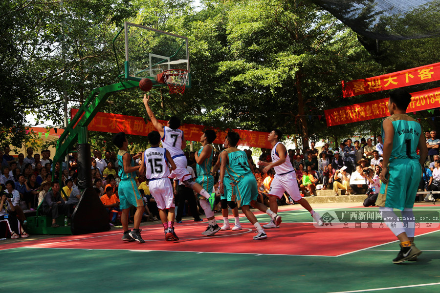 小武磊！15岁中国新星在西甲豪门爆发，12场造9球（15岁中国新星在西甲豪门迎来爆发：12战参与9球，被誉为“小武磊”）