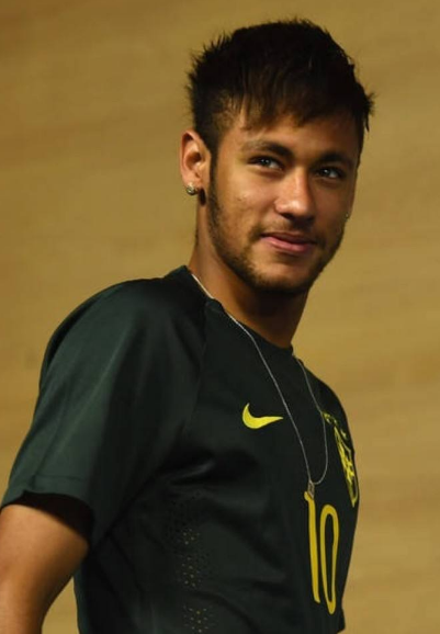 邮报：至少12家俱乐部想租梅努，但球员仍优先考虑那不勒斯（邮报：至少12队想租借梅努，球员仍将那不勒斯列为首选）