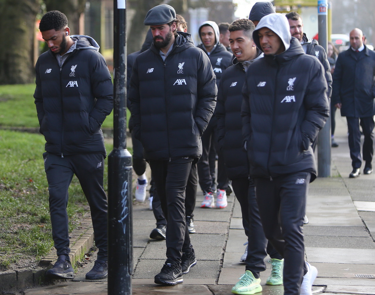 热议！韩国全能国脚遭中超多队哄抢，浙江在列，买断费100万美元（中超多队争抢韩国多面手国脚，浙江在列，买断费100万美元）