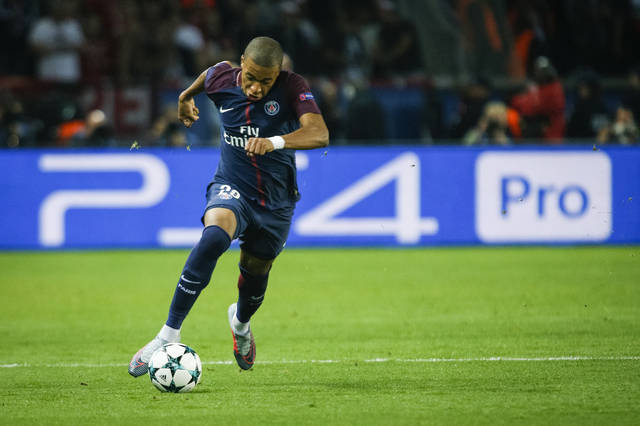 赛季报销？33岁莫拉塔重伤缺阵数月，科莫锋线遭遇致命打击！（33岁莫拉塔重伤至少缺阵数月，科莫锋线遭重创，赛季恐提前报销？）